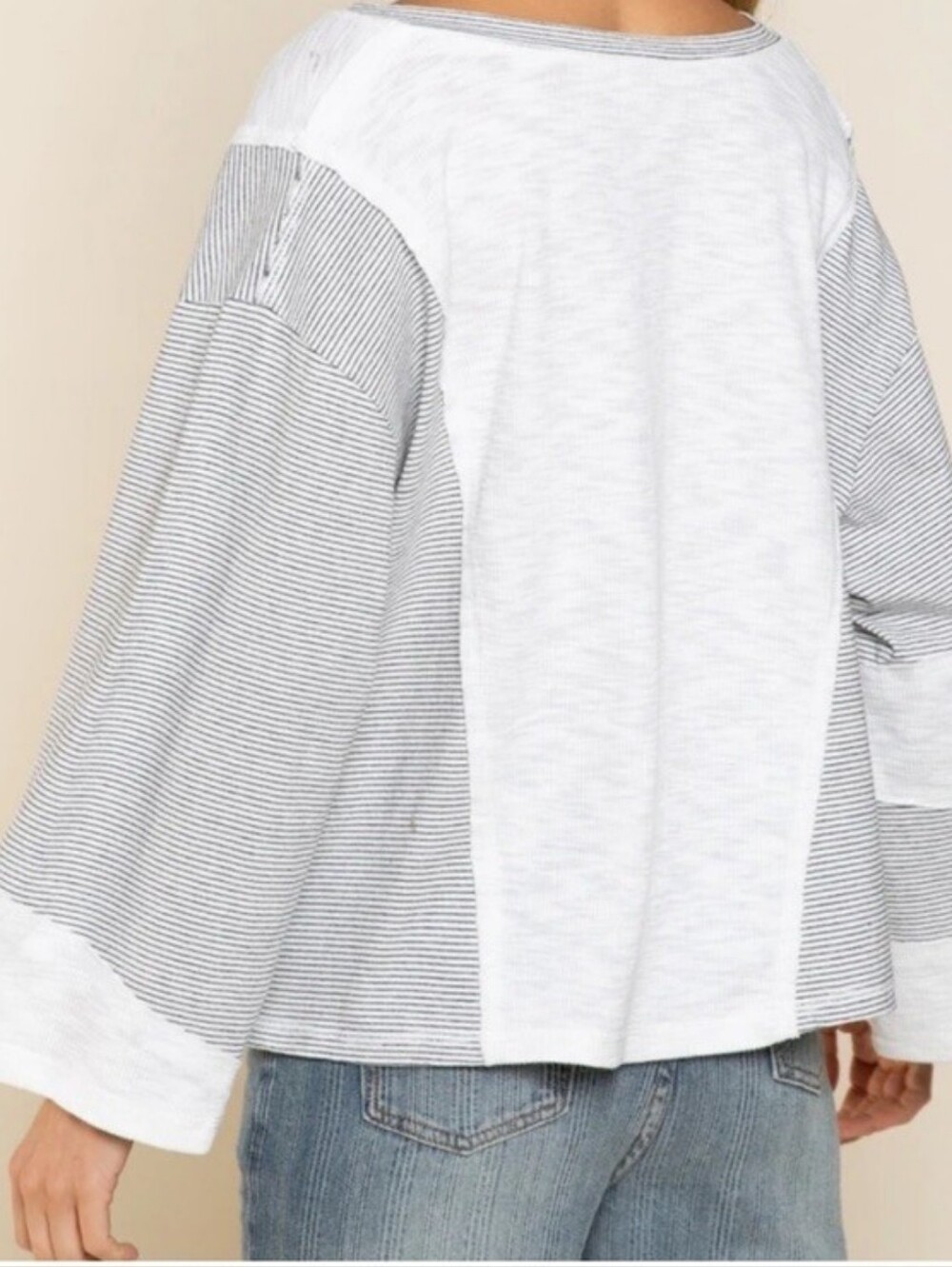 P.O.L Taking The Day Off Patch Striped Split V Neck Pullover Top White Black S - Picture 2 of 11